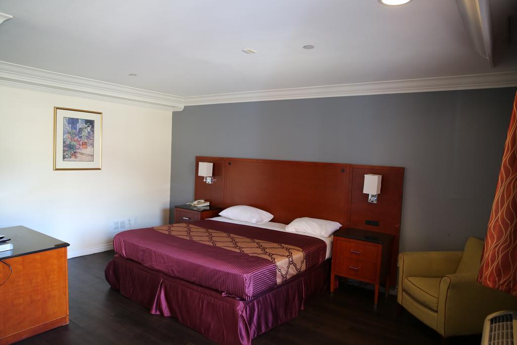 Chateau Inn & Suites 다우니 외부 사진